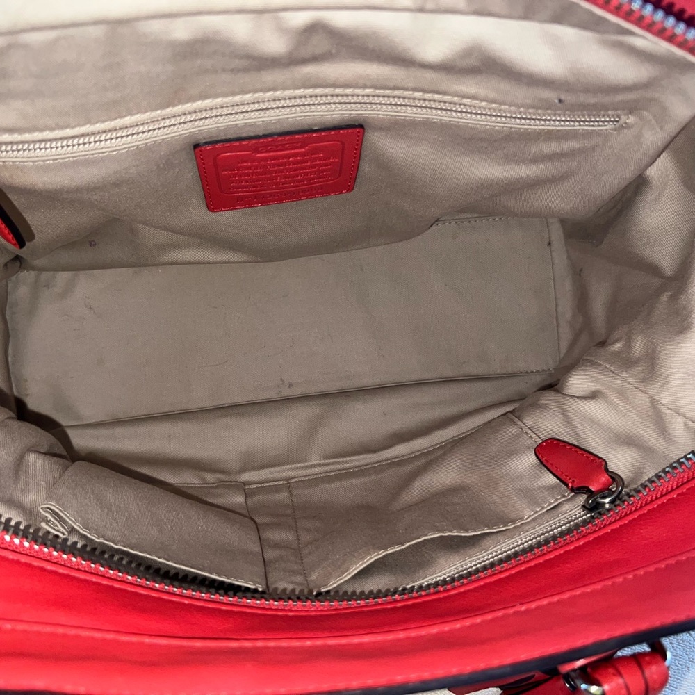 Coach Legacy Candace Carryall - J1269-19890 - Picture 15 of 16